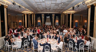 Başkan Bozbey'e RUMELİSİAD'tan ödül