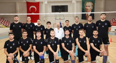 Başkan Büyükgöz'den voleybol takımına ziyaret