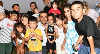 Başkan Yıldız'dan çocukları gülümseten ziyaret
