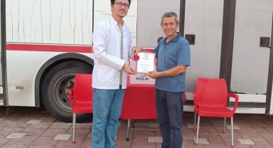 Bilecik'te 17 defa kan bağışında bulunan gazeteci onurlandırıldı