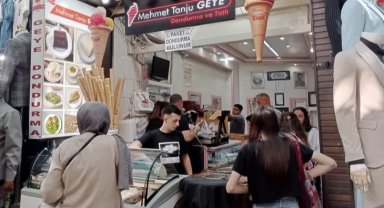 Bu işyerinde üretilen tatlılar peynir ekmek gibi satılıyor