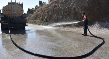 Bursa Gemlik'te temizlik dört koldan