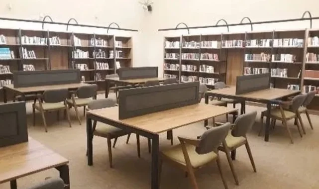 Bursa Mudanya'daki kütüphane kitapseverlerin ilgi odağı oldu