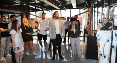 Bursa'da atıkları sanat eserine dönüştürdüler