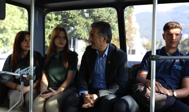 Bursa'da Gemlik Belediyesi'nden öğrencilere ücretsiz servis