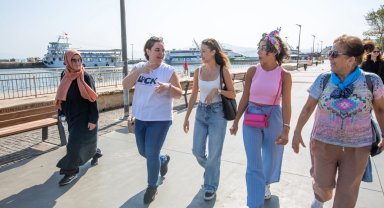 Bursa'nın güzelliklerini işaret diliyle keşfettiler