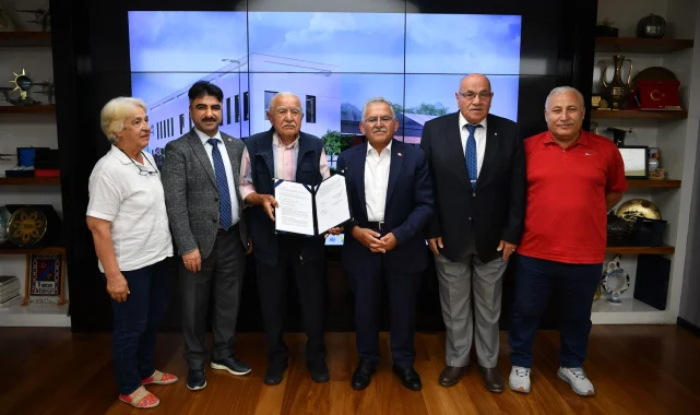 Büyükşehir Meclisi'nden Büyükkılıç ailesine "Alzheimer Merkezi" tebriği
