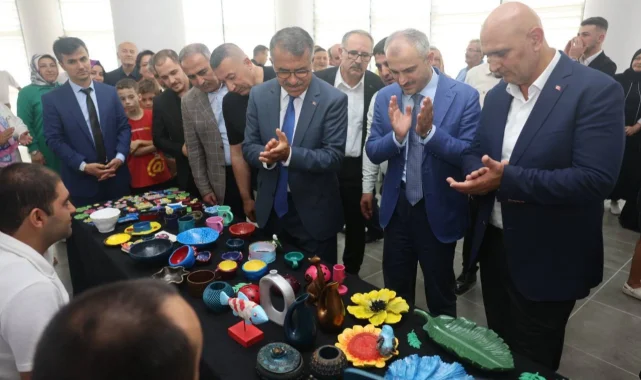 Çayırova'da engelsiz sergi