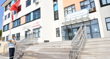 Çiğli'de okullara bakım ve onarım desteği