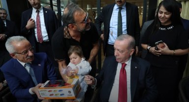 Cumhurbaşkanı Erdoğan'dan 'tatlı' sohbet