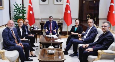 Cumhurbaşkanlığı'na Otizm Raporu sunuldu... Otizm 8 milyon aileyi etkiliyor