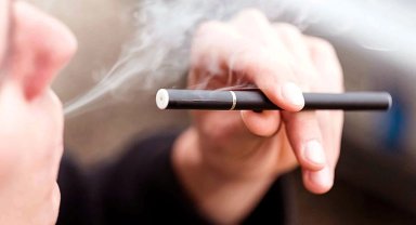 Dikkat masum bir su buharı değil! Elektronik sigaralardaki 7 bin kimyasal maddenin çoğu kansorejen!