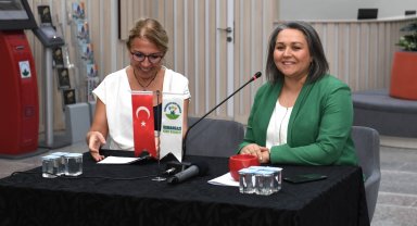 Doç. Dr. Hasene Aydın: "Sosyal medya Türkçe konusunda kanayan yaramız"