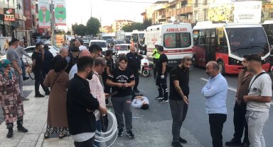 Düzce'de motosikletli yayalara çarptı: 3 yaralı