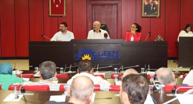 Gebzeli öğrencilere 5 bin TL nakdi destek