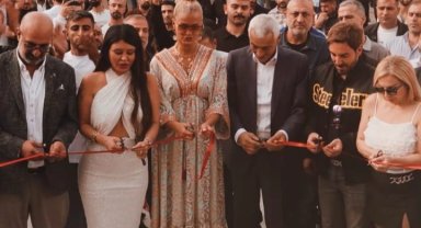 Genesis Cafe Restourant açılışına ünlü akını