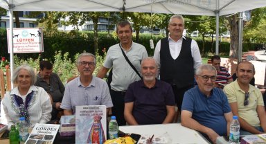 Gördesli yazarlar fuar okurlarıyla buluştu