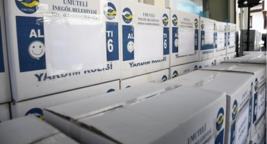 İnegöl Belediyesi'nden 1500 öğrenciye kırtasiye yardımı