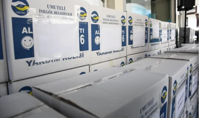 İnegöl Belediyesi'nden 1500 öğrenciye kırtasiye yardımı