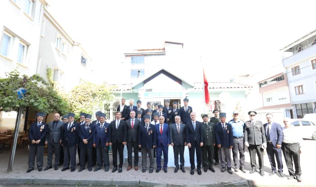 İnegöl'de kurtuluşun 102. yılı kutlamaları resmi törenlerle başladı