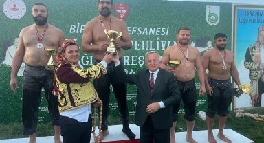 İpsala'da başpehlivan İsmail Koç oldu