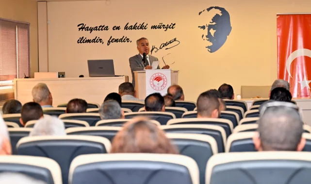İzmir'de Tire ve Bayındırlı üreticilere yeni destekleme modeli anlatıldı