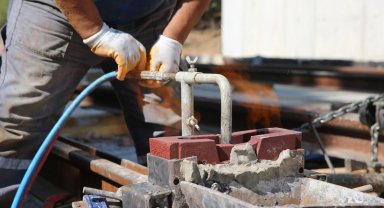 Kocaeli'de Alikahya Tramvay Hattı'nda raylar döşeniyor