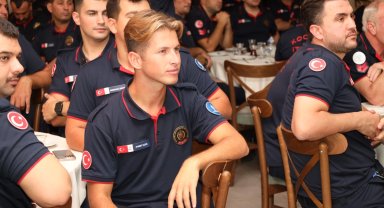 Kocaeli'de Başkan Büyükakın itfaiyecilerle buluştu