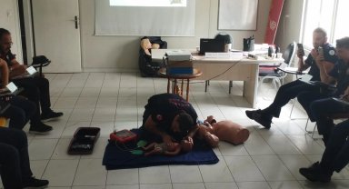 Kocaeli'de itfaiyeciler ilkyardım eğitimi aldı