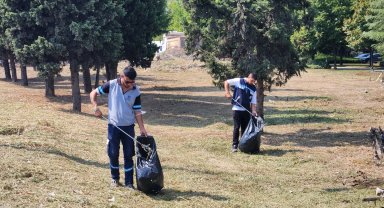 Kocaeli'de park ve bahçelerde sonbahar temizliği