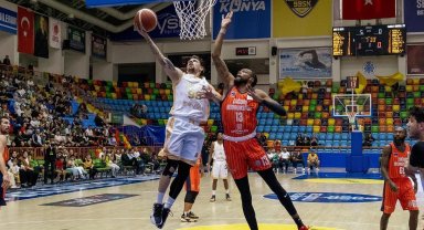 Konya Büyükşehir Belediyespor TBL'de ilk iç saha maçında galip