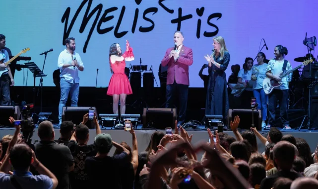 Melis Fis sevenleriyle Beylikdüzü'nde buluştu