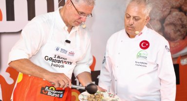 Mudanya'da Başkan Dalgıç 'Girit usulü etli enginar' yaptı