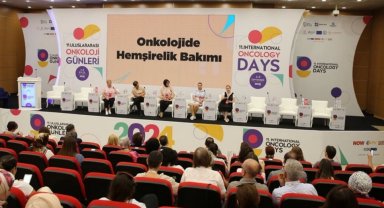 Muş'ta 'Kanserden Daha Güçlüyüz' etkinliği