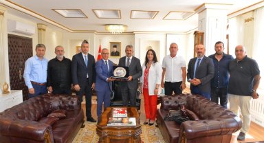 Muzaffer Yıldırım'dan Vali Sezer'e ziyaret