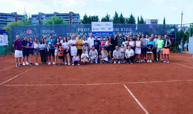 Prof. Dr. Ayhan Kızıl T200 Masters Tenis Turnuvası'nda 7. yılın şampiyonları belli oldu