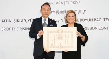 Sabancı, 'Yükselen Güneş Nişanı'na layık görülen ilk Türk Kadın oldu