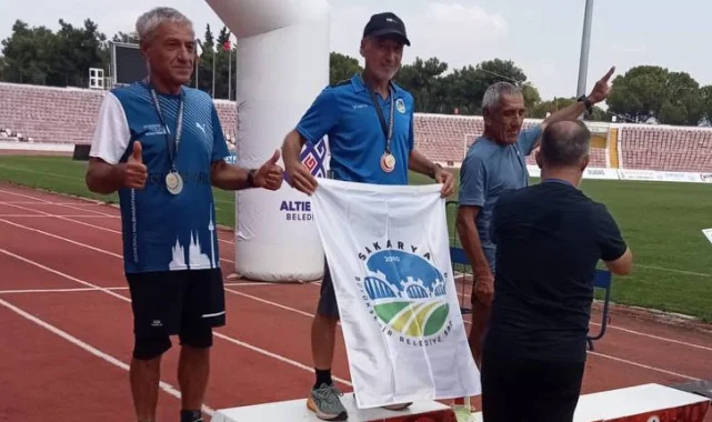 Sakaryalı sporcu altın madalyayla döndü