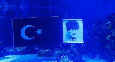 Sualtında Zafer coşkusu