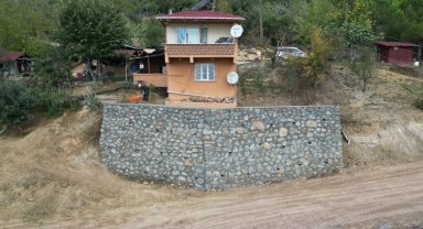 Vatandaşın evini yıkılmaktan kurtarıldı