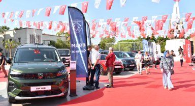 1. Manisa Otoshow Otomobil Fuarı Açıldı