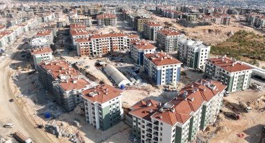Adıyaman İndere ülkenin en büyük şantiyesi oldu... Kaya zemine tünel kalıpla sağlam konutlar