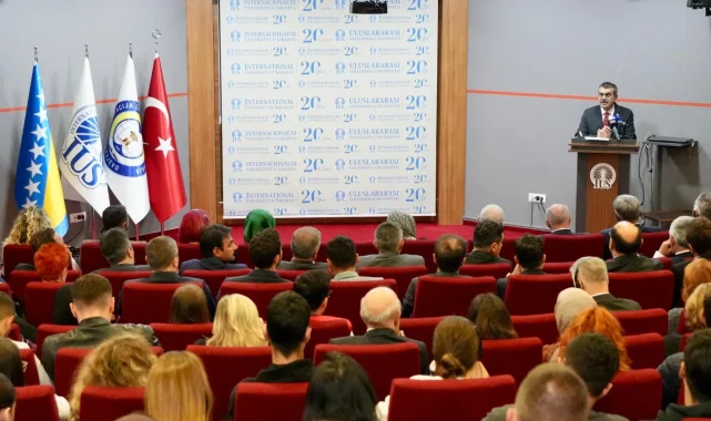 Bakan Tekin Saraybosna'da akademik açılışta