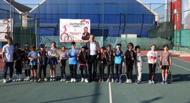 Bakırköy'de 'Cumhuriyet Kupası' heyecanı yaşandı