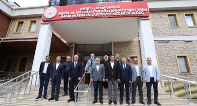Başkan Alper Taban'dan itfaiye personeli ve huzur evi sakinlerine ziyaret