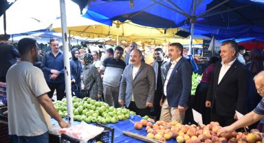Başkan Yılmaz Değirmenlikızık'ta pazarcı esnafı ile buluştu