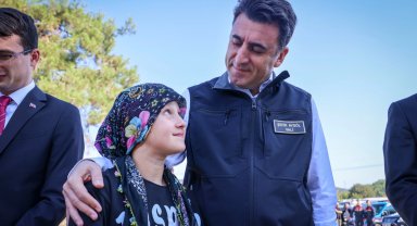 Bilecik'te çiftçiye marul fidesi dağıtıldı