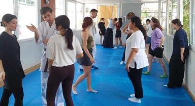 Bostanlıspor'dan 'kadına şiddet'e karşı savunma desteği