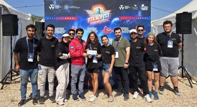 BTÜ'lü öğrenciler TEKNOFEST'ten 4 ödülle döndü