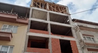 Bursa Elmasbahçeler'de güvenlik önlemi alınmayan inşaat vatandaşları tedirgin ediyor